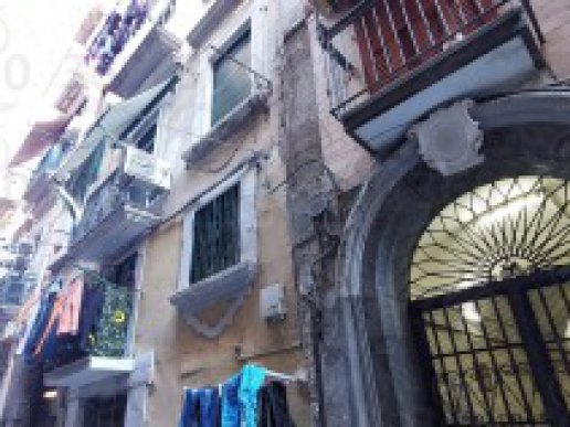 Three-room apartment for sale a stone''''''''s throw from Via Toledo Piazza Plebiscito - 5